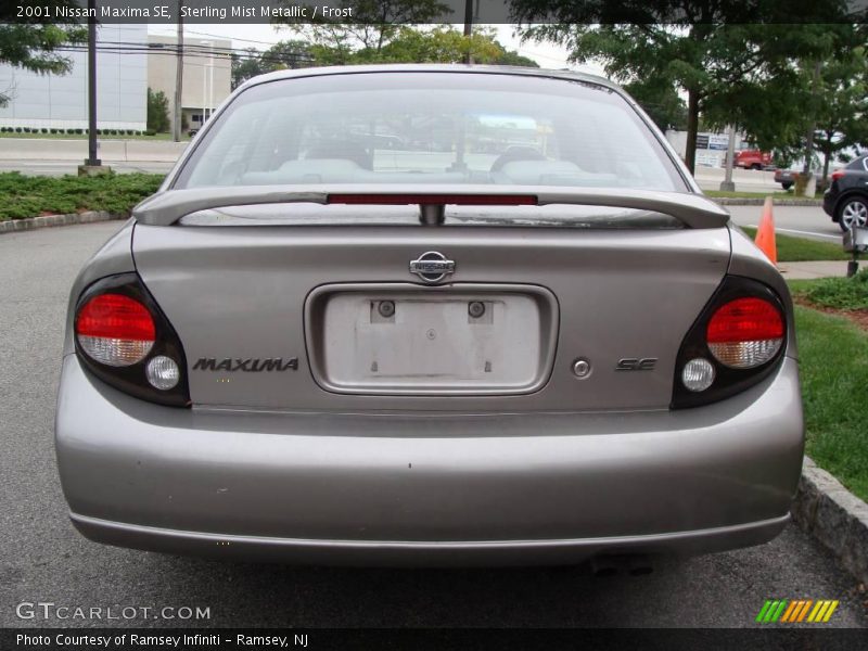 Sterling Mist Metallic / Frost 2001 Nissan Maxima SE