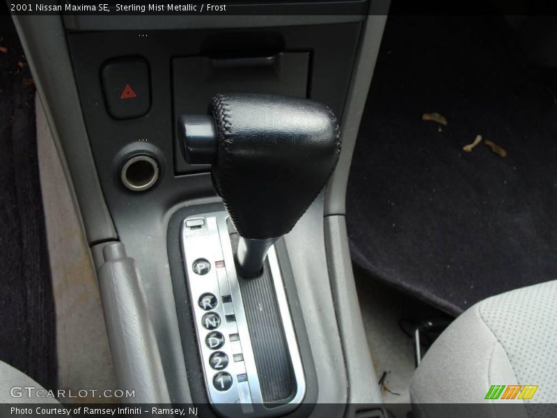 Sterling Mist Metallic / Frost 2001 Nissan Maxima SE
