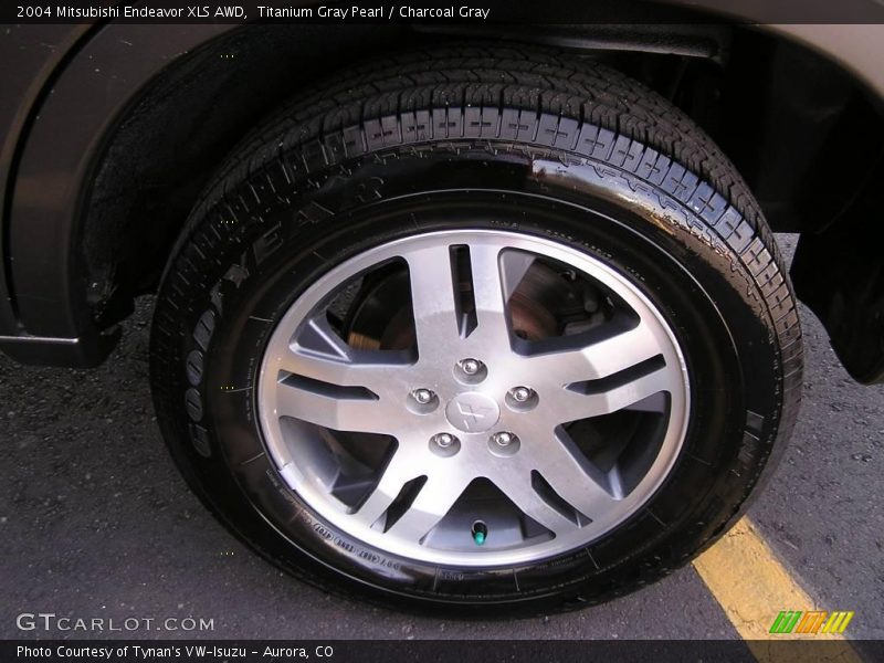 Titanium Gray Pearl / Charcoal Gray 2004 Mitsubishi Endeavor XLS AWD