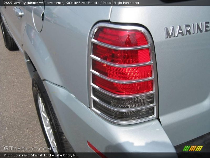 Satellite Silver Metallic / Pebble/Light Parchment 2005 Mercury Mariner V6 Convenience