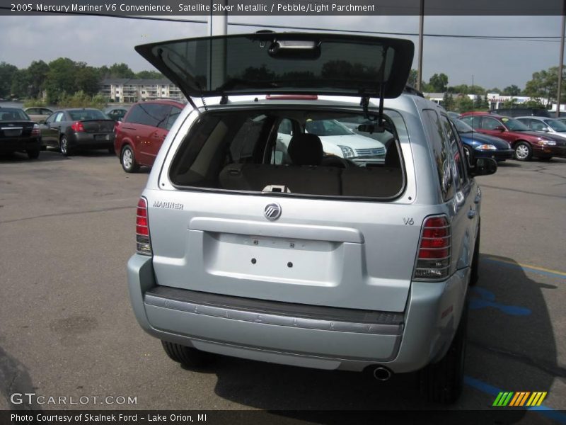 Satellite Silver Metallic / Pebble/Light Parchment 2005 Mercury Mariner V6 Convenience
