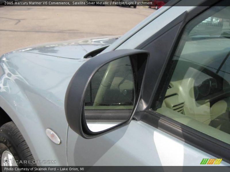 Satellite Silver Metallic / Pebble/Light Parchment 2005 Mercury Mariner V6 Convenience