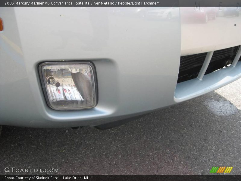 Satellite Silver Metallic / Pebble/Light Parchment 2005 Mercury Mariner V6 Convenience