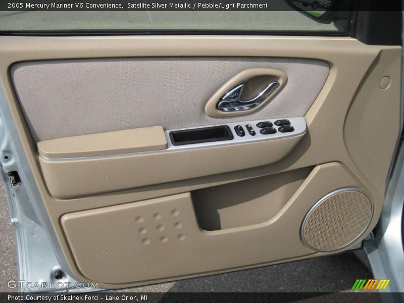 Satellite Silver Metallic / Pebble/Light Parchment 2005 Mercury Mariner V6 Convenience