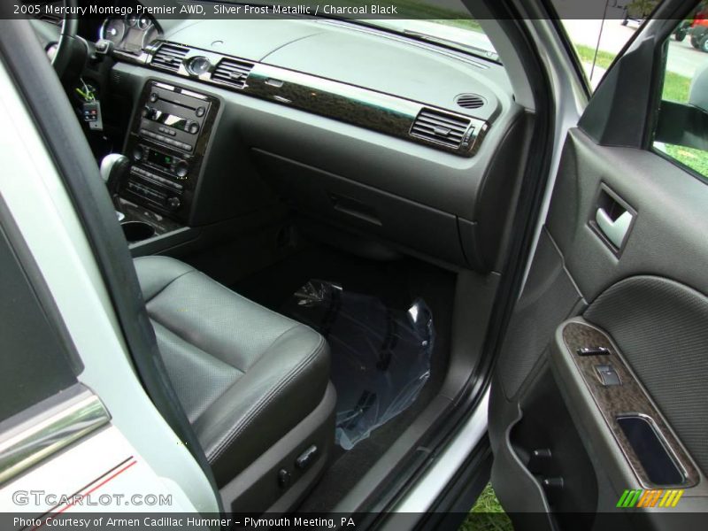 Silver Frost Metallic / Charcoal Black 2005 Mercury Montego Premier AWD