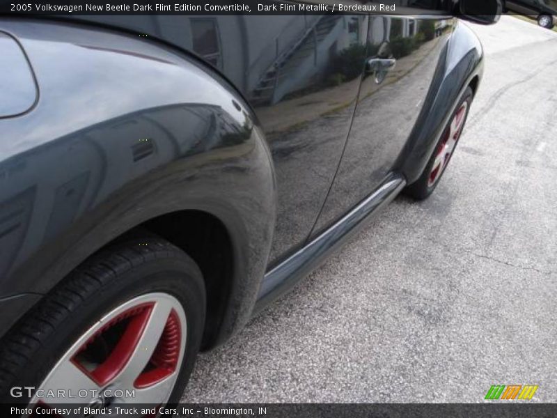 Dark Flint Metallic / Bordeaux Red 2005 Volkswagen New Beetle Dark Flint Edition Convertible