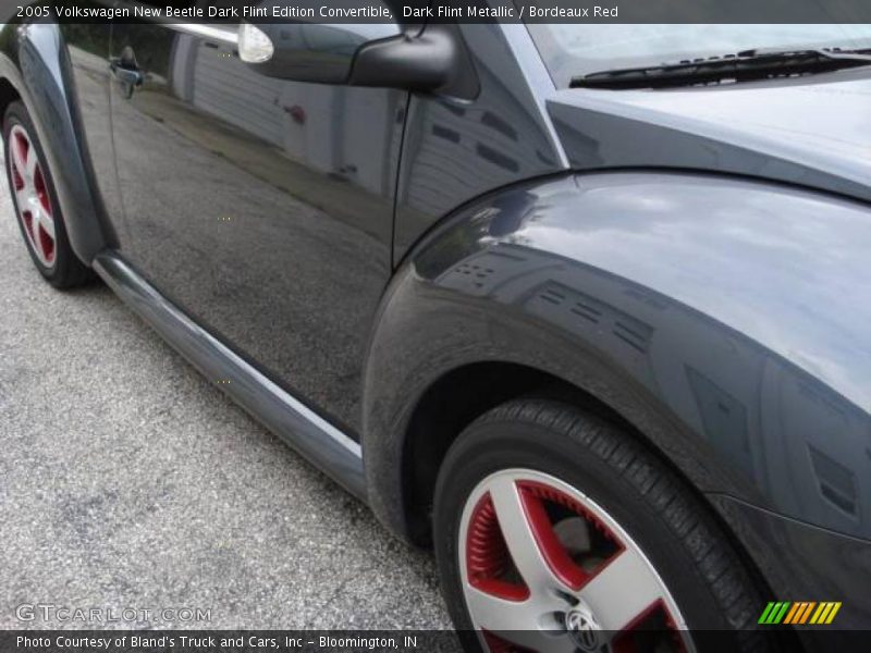 Dark Flint Metallic / Bordeaux Red 2005 Volkswagen New Beetle Dark Flint Edition Convertible