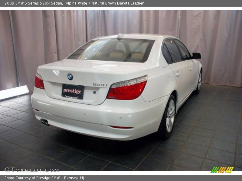 Alpine White / Natural Brown Dakota Leather 2009 BMW 5 Series 528xi Sedan