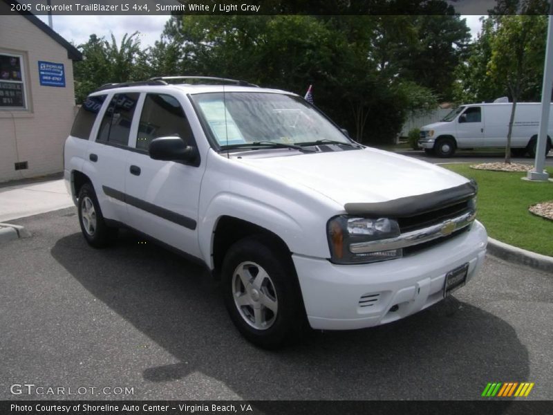 Summit White / Light Gray 2005 Chevrolet TrailBlazer LS 4x4