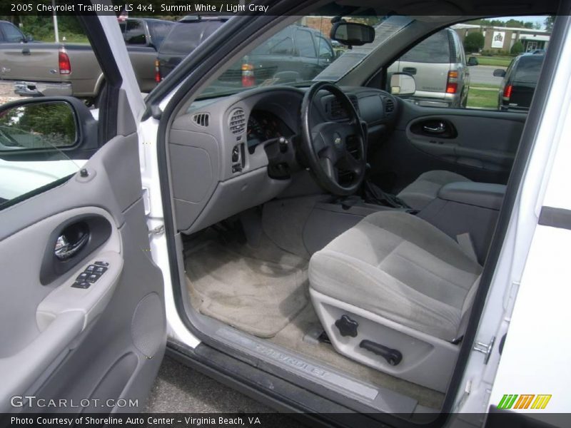 Summit White / Light Gray 2005 Chevrolet TrailBlazer LS 4x4