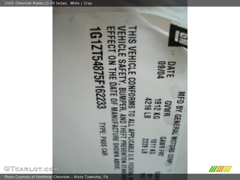 White / Gray 2005 Chevrolet Malibu LS V6 Sedan