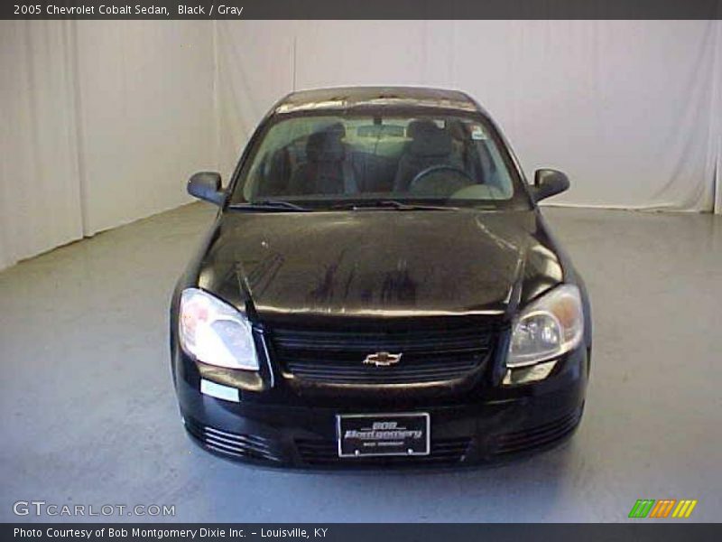 Black / Gray 2005 Chevrolet Cobalt Sedan
