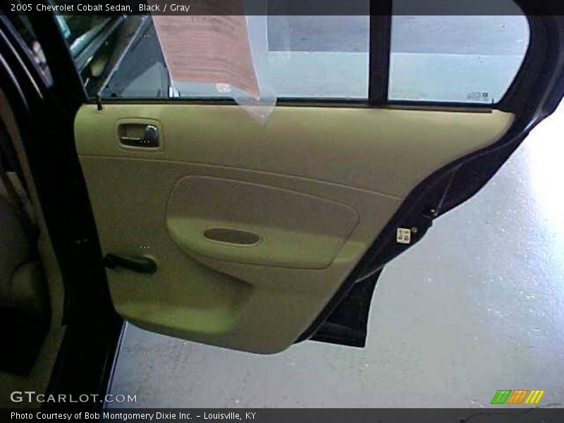 Black / Gray 2005 Chevrolet Cobalt Sedan
