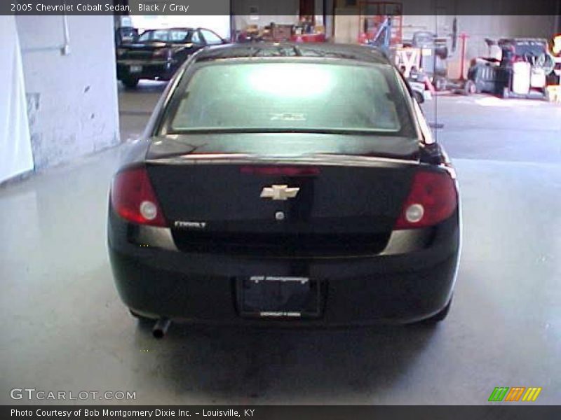 Black / Gray 2005 Chevrolet Cobalt Sedan