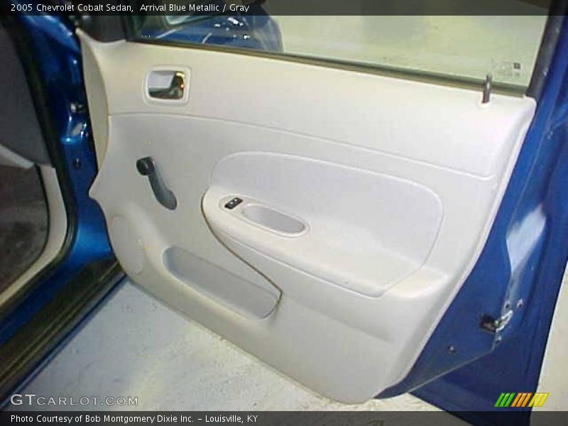 Arrival Blue Metallic / Gray 2005 Chevrolet Cobalt Sedan