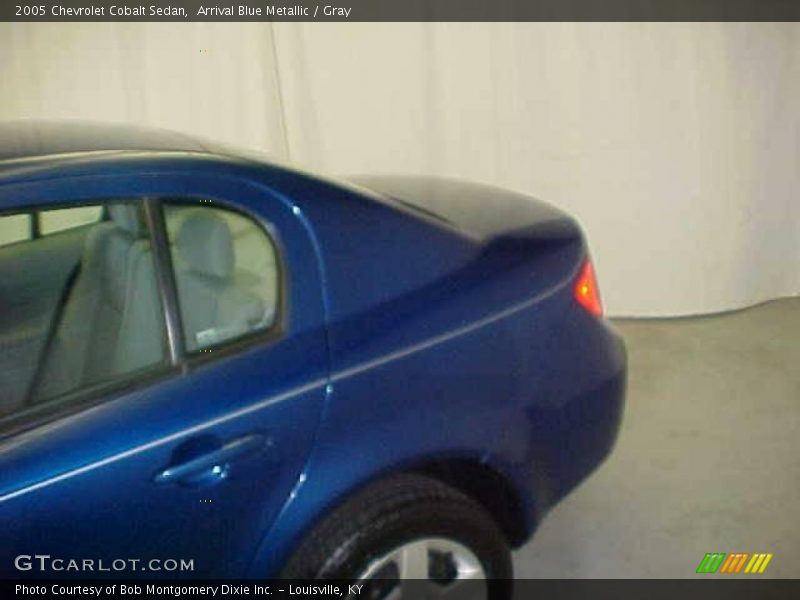 Arrival Blue Metallic / Gray 2005 Chevrolet Cobalt Sedan