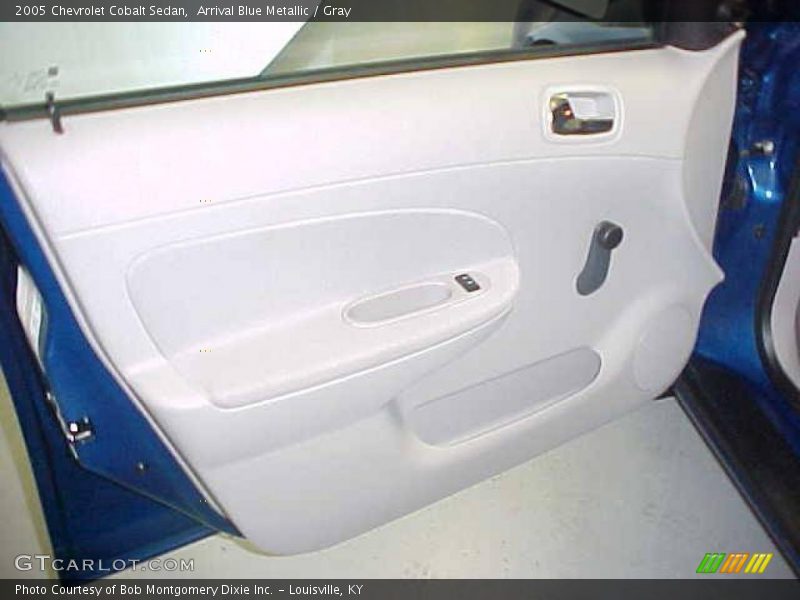 Arrival Blue Metallic / Gray 2005 Chevrolet Cobalt Sedan