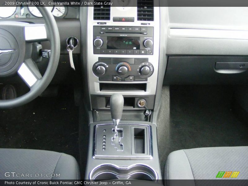 Cool Vanilla White / Dark Slate Gray 2009 Chrysler 300 LX