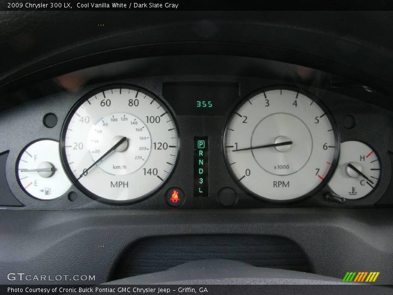 Cool Vanilla White / Dark Slate Gray 2009 Chrysler 300 LX