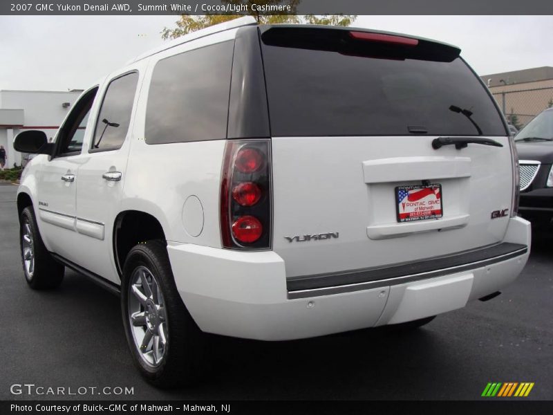 Summit White / Cocoa/Light Cashmere 2007 GMC Yukon Denali AWD