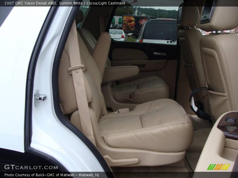 Summit White / Cocoa/Light Cashmere 2007 GMC Yukon Denali AWD