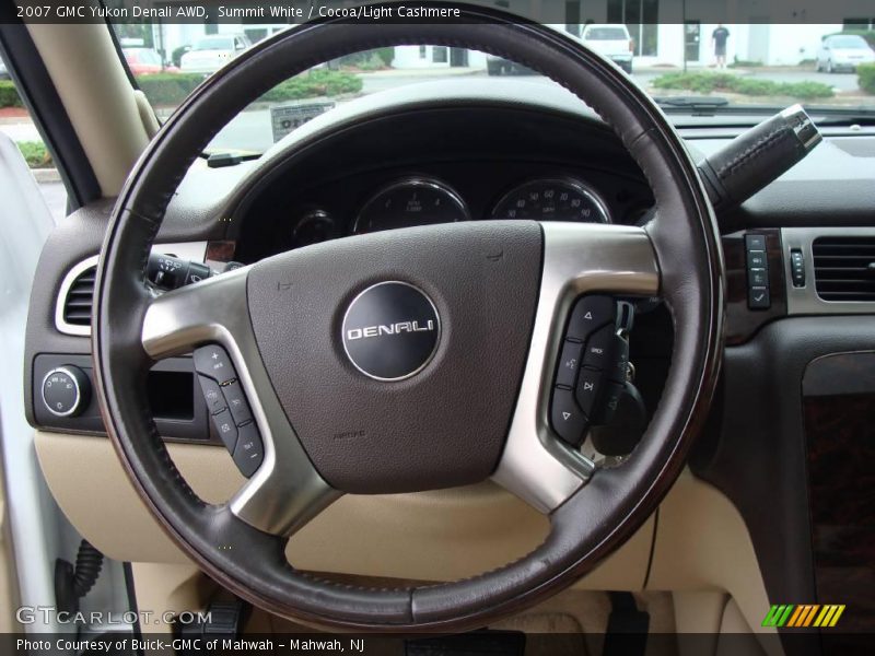 Summit White / Cocoa/Light Cashmere 2007 GMC Yukon Denali AWD
