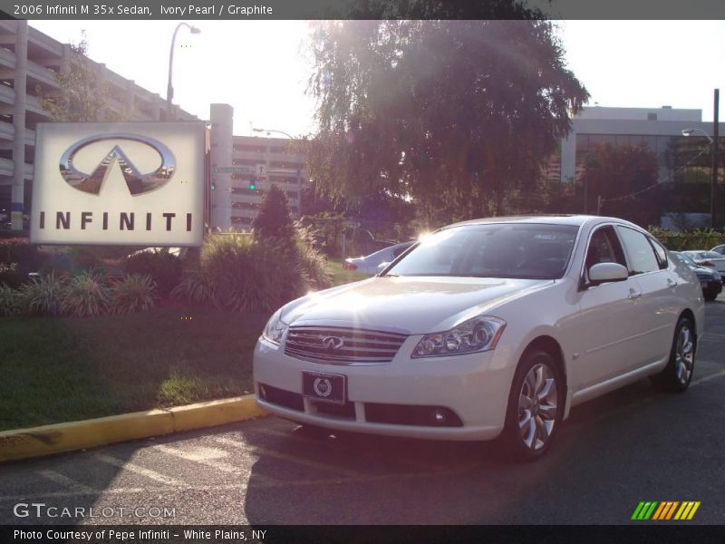 Ivory Pearl / Graphite 2006 Infiniti M 35x Sedan