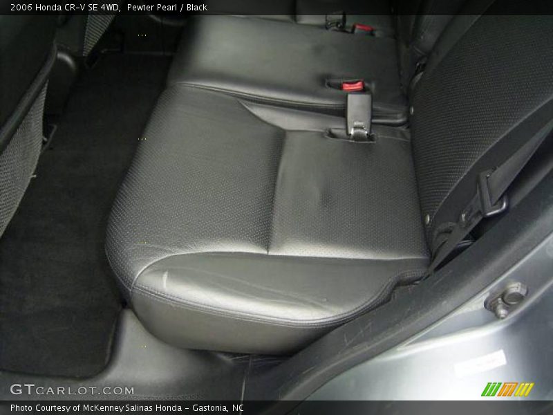 Pewter Pearl / Black 2006 Honda CR-V SE 4WD