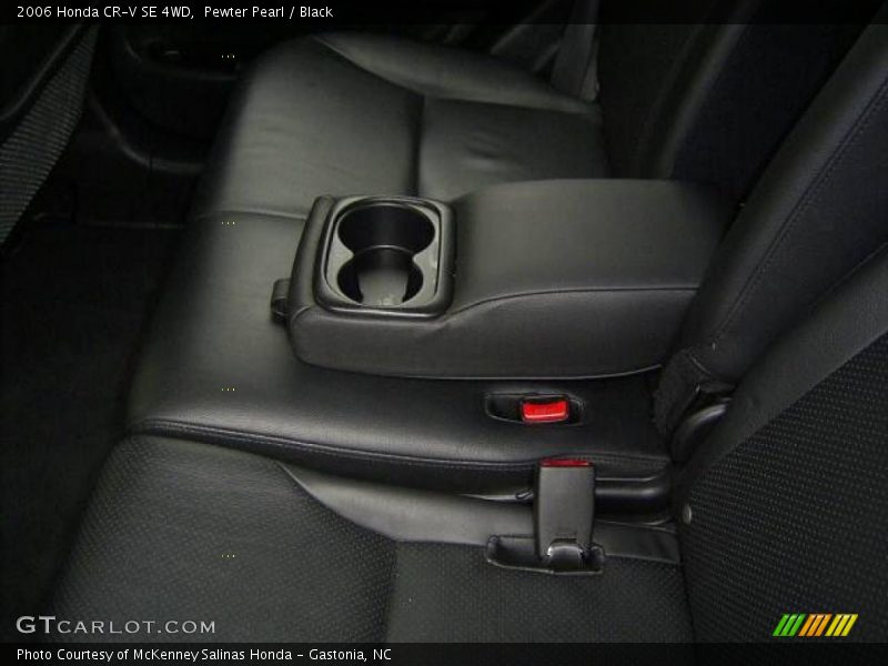 Pewter Pearl / Black 2006 Honda CR-V SE 4WD
