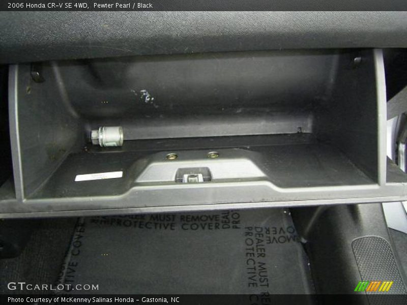 Pewter Pearl / Black 2006 Honda CR-V SE 4WD