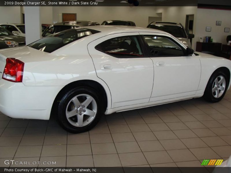 Stone White / Dark Slate Gray 2009 Dodge Charger SE