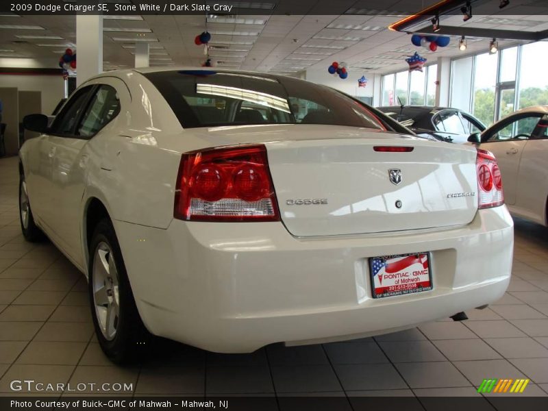 Stone White / Dark Slate Gray 2009 Dodge Charger SE