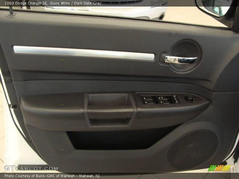 Stone White / Dark Slate Gray 2009 Dodge Charger SE
