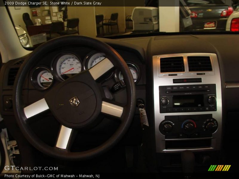 Stone White / Dark Slate Gray 2009 Dodge Charger SE