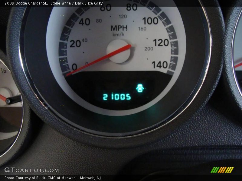 Stone White / Dark Slate Gray 2009 Dodge Charger SE