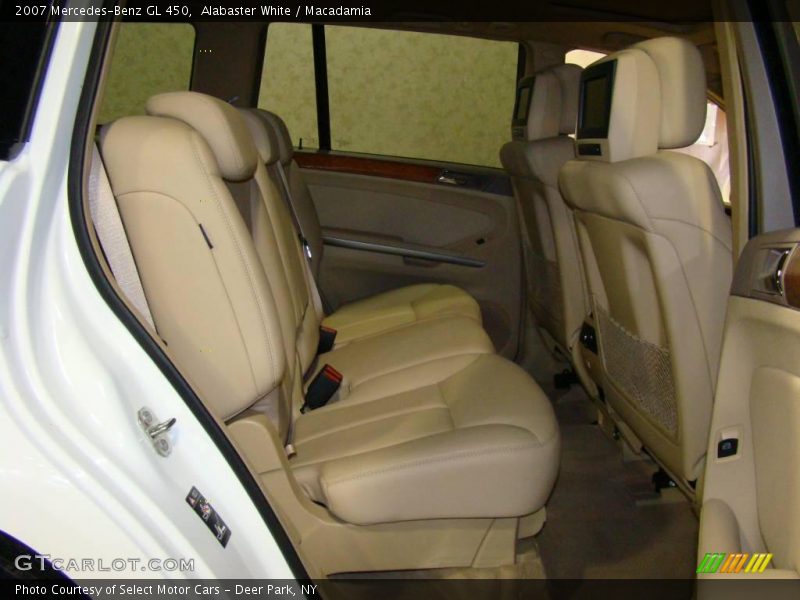Alabaster White / Macadamia 2007 Mercedes-Benz GL 450