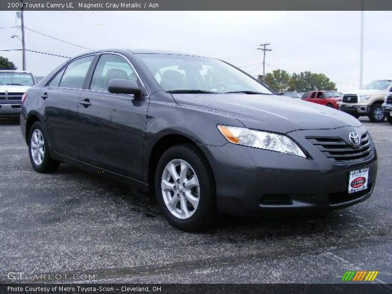 Magnetic Gray Metallic / Ash 2009 Toyota Camry LE