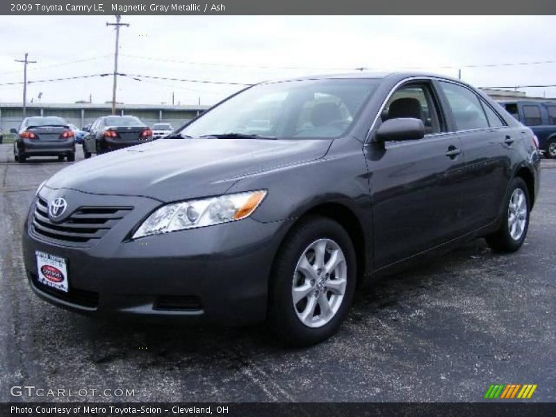 Magnetic Gray Metallic / Ash 2009 Toyota Camry LE
