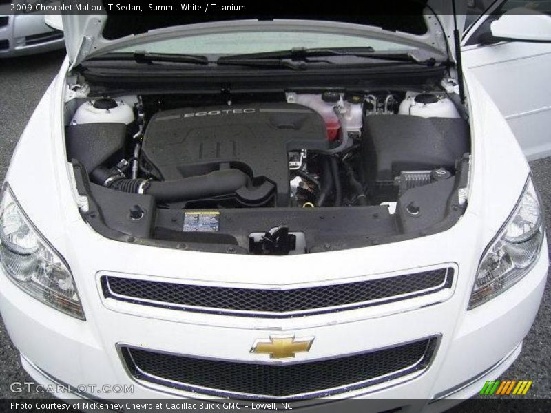 Summit White / Titanium 2009 Chevrolet Malibu LT Sedan