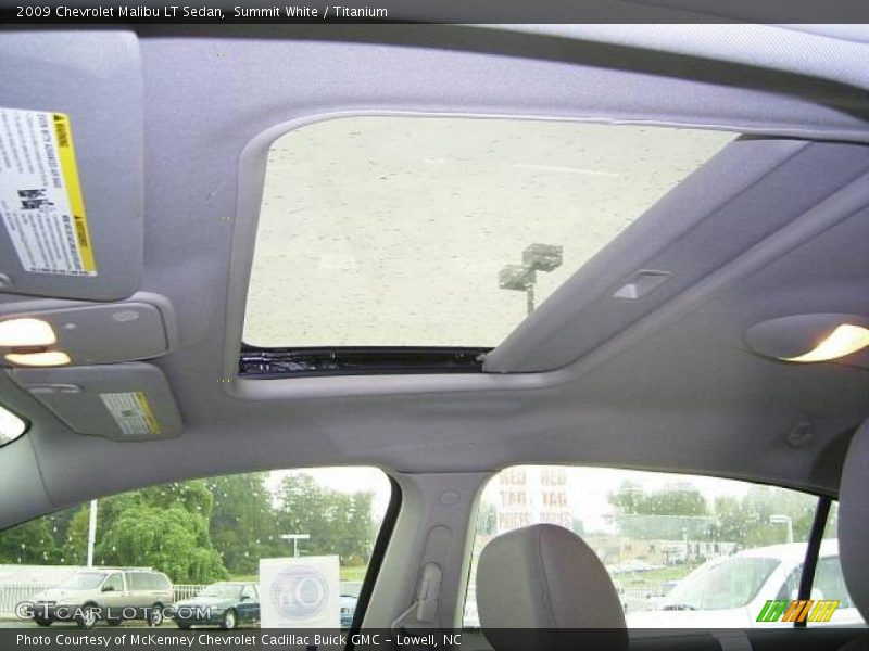 Summit White / Titanium 2009 Chevrolet Malibu LT Sedan