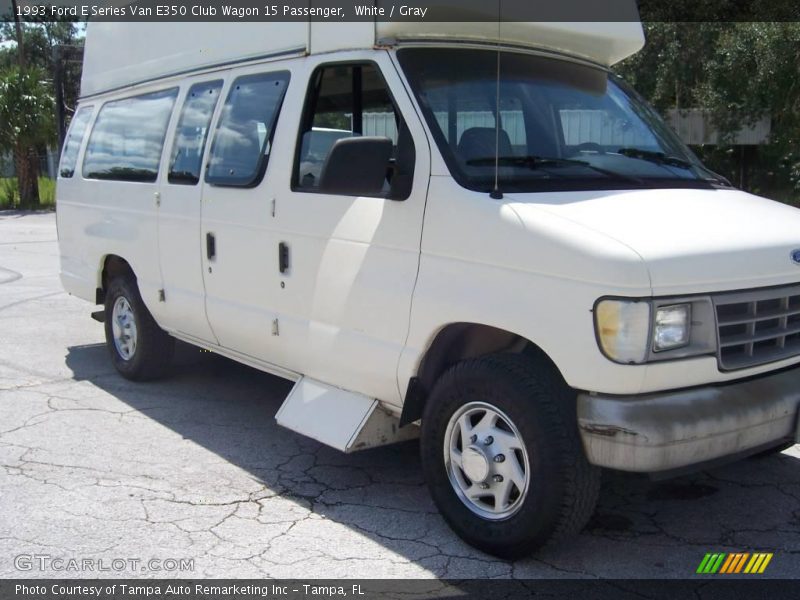 White / Gray 1993 Ford E Series Van E350 Club Wagon 15 Passenger
