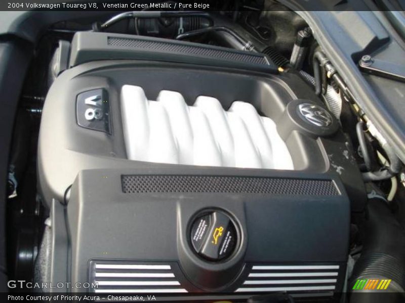 Venetian Green Metallic / Pure Beige 2004 Volkswagen Touareg V8