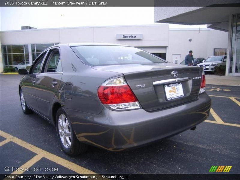 Phantom Gray Pearl / Dark Gray 2005 Toyota Camry XLE