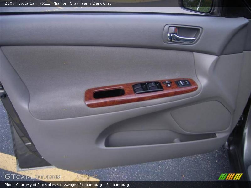 Phantom Gray Pearl / Dark Gray 2005 Toyota Camry XLE