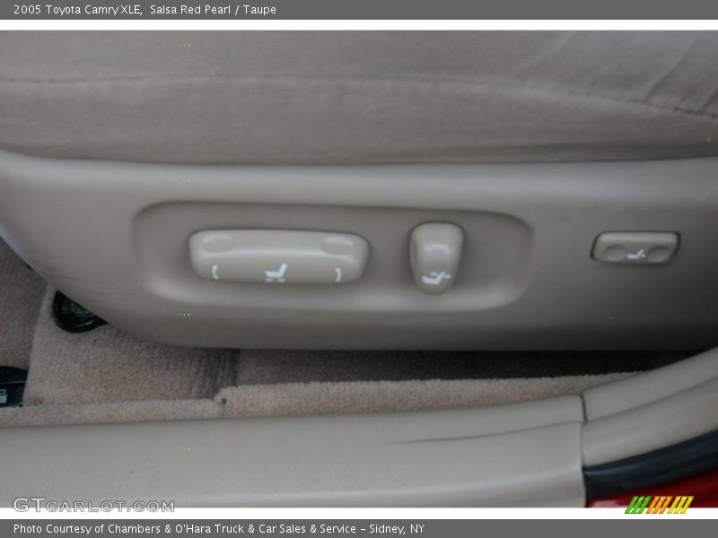Salsa Red Pearl / Taupe 2005 Toyota Camry XLE