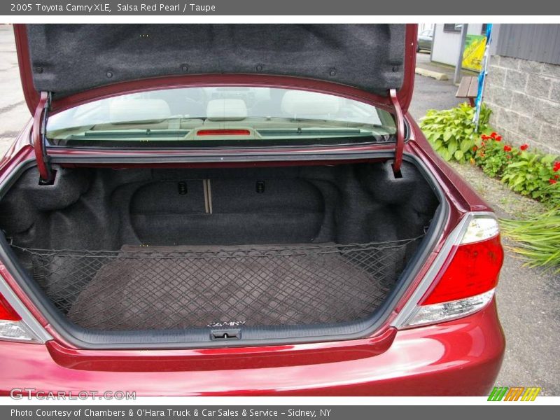 Salsa Red Pearl / Taupe 2005 Toyota Camry XLE
