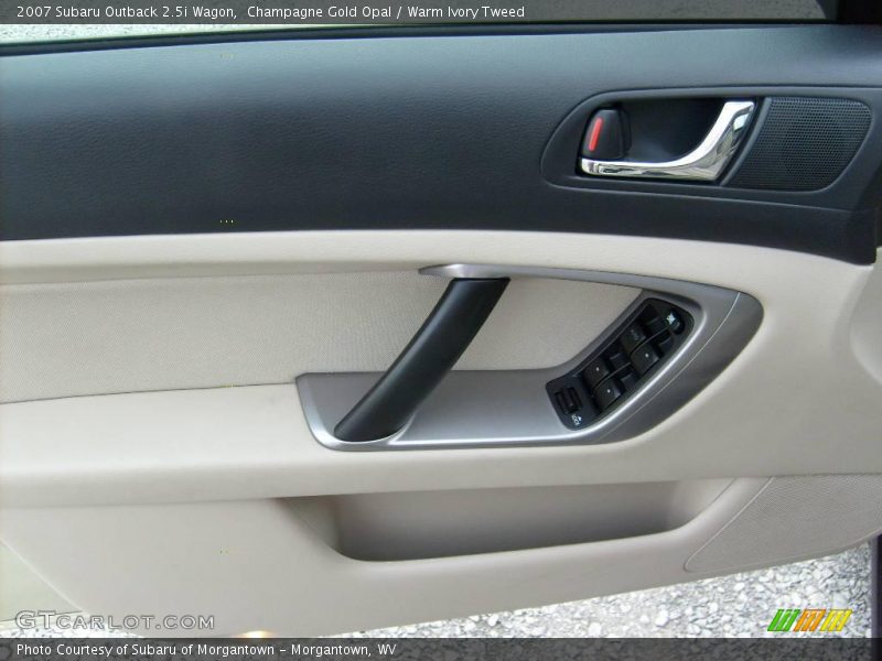 Champagne Gold Opal / Warm Ivory Tweed 2007 Subaru Outback 2.5i Wagon