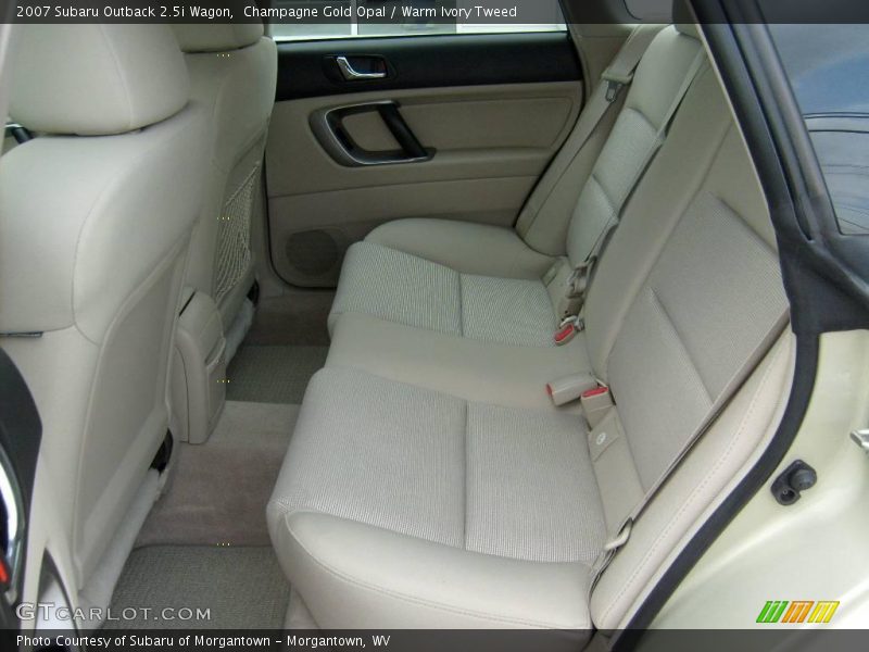 Champagne Gold Opal / Warm Ivory Tweed 2007 Subaru Outback 2.5i Wagon