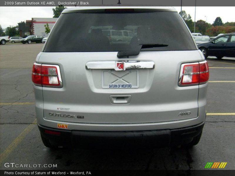 Quicksilver / Black 2009 Saturn Outlook XE AWD