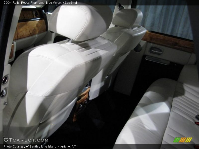 Blue Velvet / Sea Shell 2004 Rolls-Royce Phantom